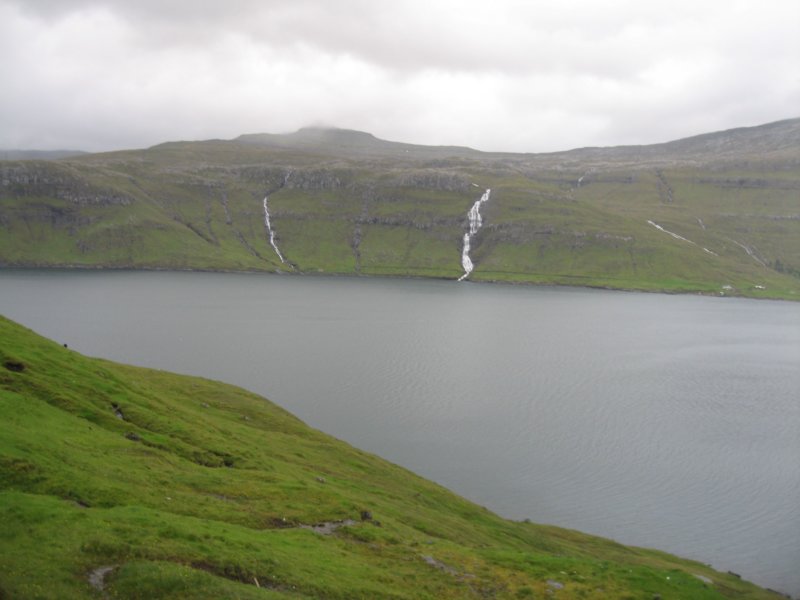 waterrinningtothefjord.jpg